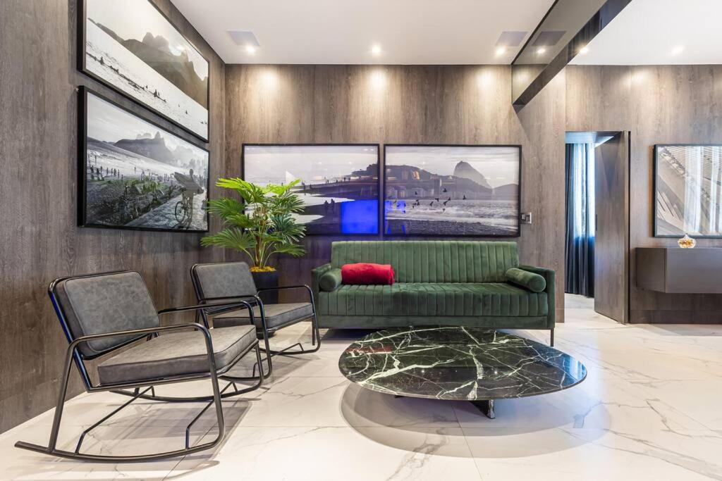 The Luxe At Copacabana Apartemen