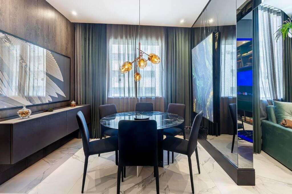 Apartemen The Luxe At Copacabana *